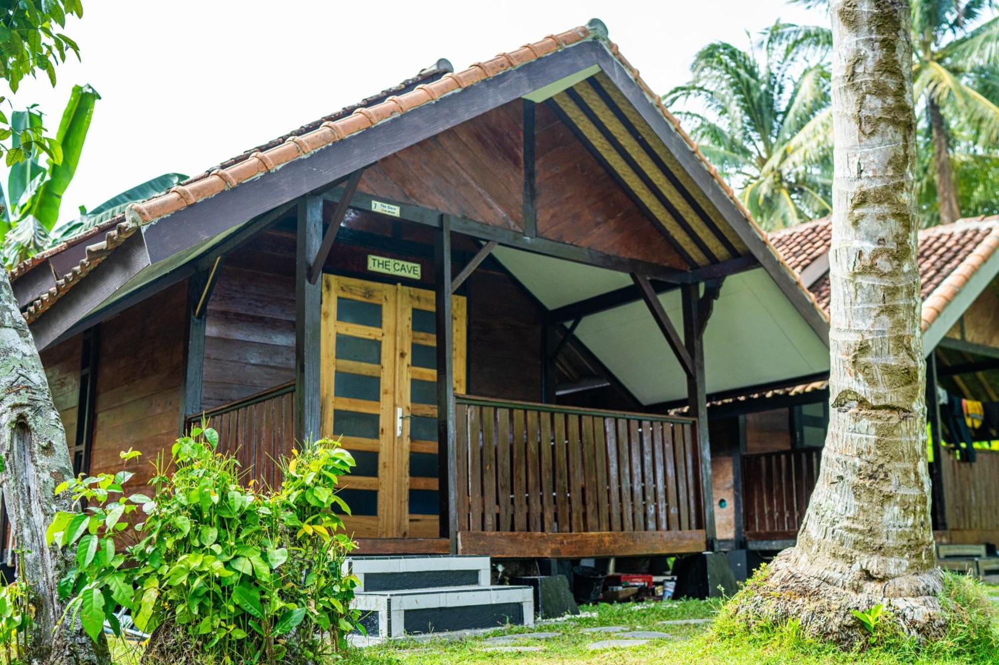 Sumatra Surf Resort Biha Exterior foto